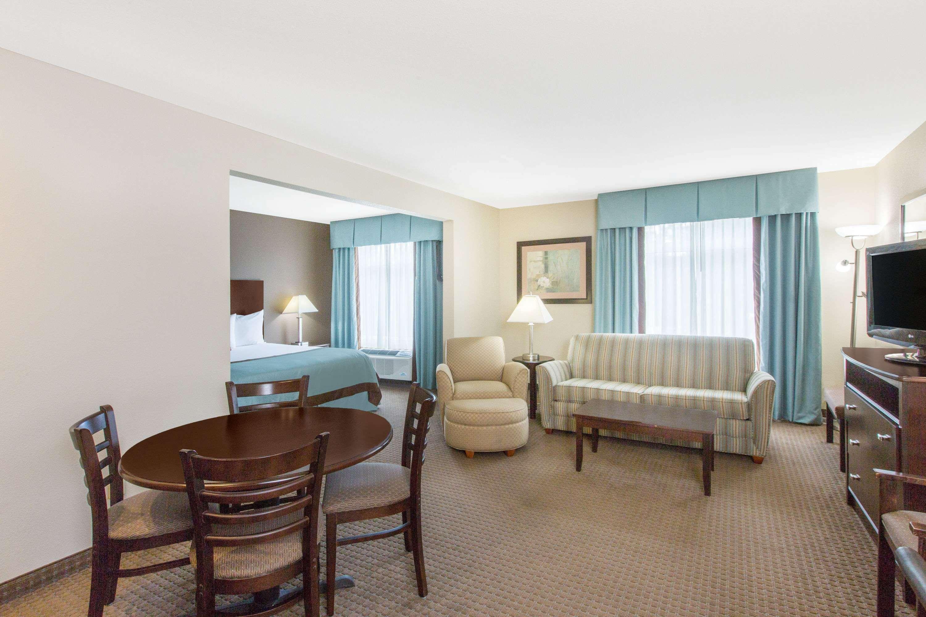 Hotel Wingate By Wyndham Southport Exteriér fotografie